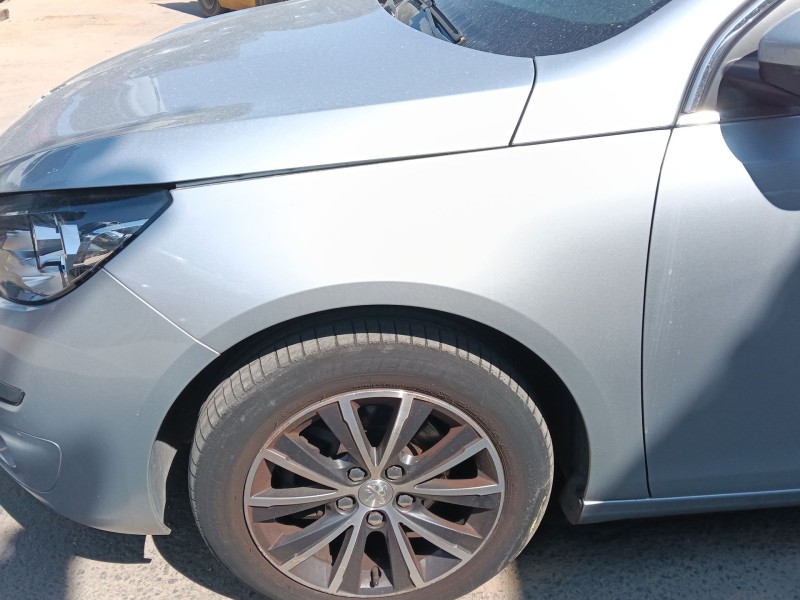 Recambio de aleta delantera izquierda para peugeot 308 sw ii (lc_, lj_, lr_, lx_, l4_) 1.2 thp 130 referencia OEM IAM 9802164380