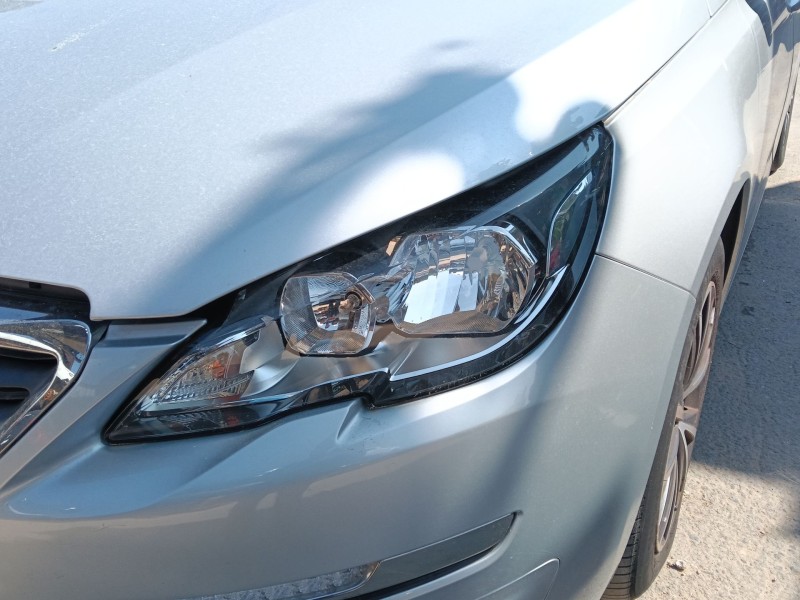 Recambio de faro izquierdo para peugeot 308 sw ii (lc_, lj_, lr_, lx_, l4_) 1.2 thp 130 referencia OEM IAM 9677523080  