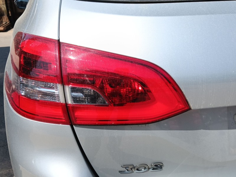 Recambio de piloto trasero izquierdo interior para peugeot 308 sw ii (lc_, lj_, lr_, lx_, l4_) 1.2 thp 130 referencia OEM IAM 96