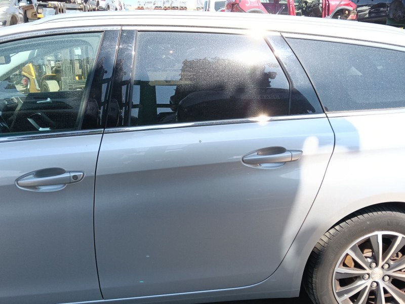 Recambio de puerta trasera izquierda para peugeot 308 sw ii (lc_, lj_, lr_, lx_, l4_) 1.2 thp 130 referencia OEM IAM 9805267180 