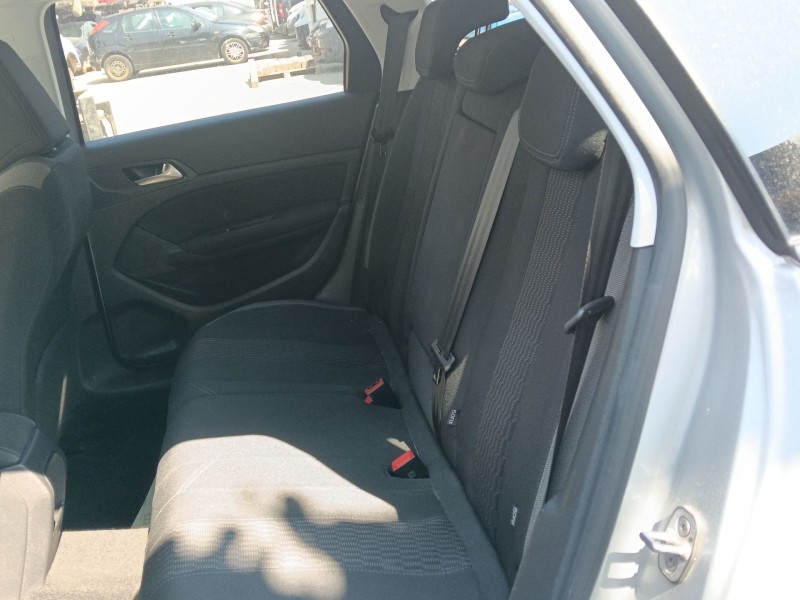 Recambio de asientos traseros para peugeot 308 sw ii (lc_, lj_, lr_, lx_, l4_) 1.2 thp 130 referencia OEM IAM   