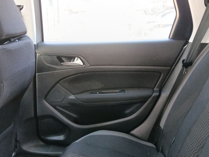 Recambio de guarnecido puerta trasera derecha para peugeot 308 sw ii (lc_, lj_, lr_, lx_, l4_) 1.2 thp 130 referencia OEM IAM   