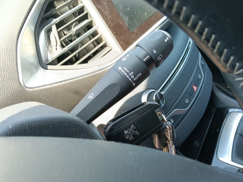 Recambio de mando multifuncion para peugeot 308 sw ii (lc_, lj_, lr_, lx_, l4_) 1.2 thp 130 referencia OEM IAM   