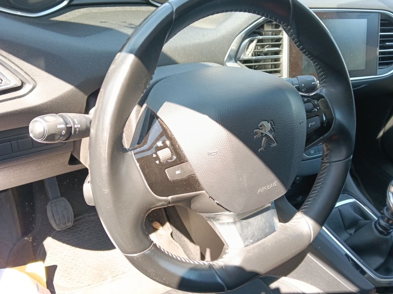 Recambio de mando multifuncion para peugeot 308 sw ii (lc_, lj_, lr_, lx_, l4_) 1.2 thp 130 referencia OEM IAM   