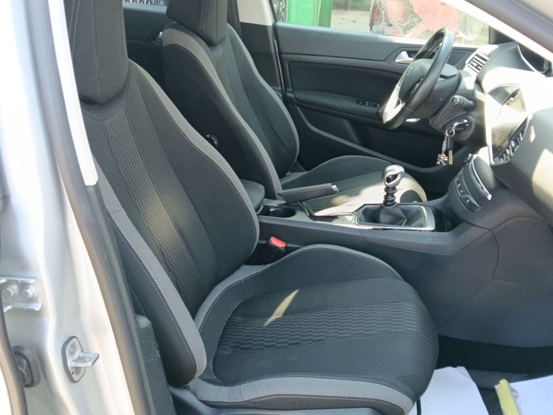 Recambio de asiento delantero derecho para peugeot 308 sw ii (lc_, lj_, lr_, lx_, l4_) 1.2 thp 130 referencia OEM IAM   