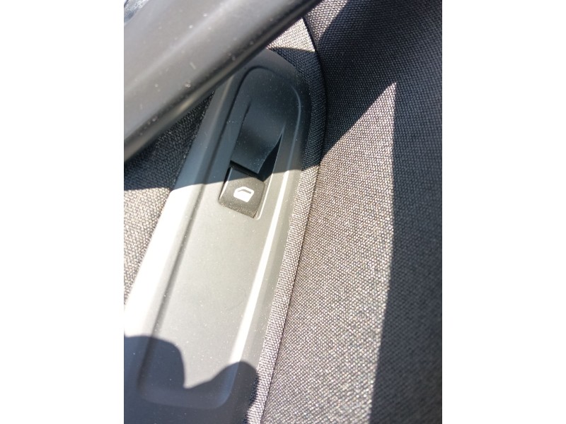 Recambio de mando elevalunas delantero derecho para peugeot 308 sw ii (lc_, lj_, lr_, lx_, l4_) 1.2 thp 130 referencia OEM IAM 9