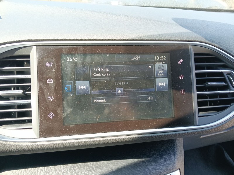 Recambio de sistema audio / radio cd para peugeot 308 sw ii (lc_, lj_, lr_, lx_, l4_) 1.2 thp 130 referencia OEM IAM   