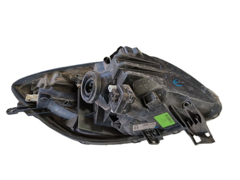 Recambio de faro derecho para toyota yaris (_p9_) 1.3 vvt-i (scp90_) referencia OEM IAM 811300D120  