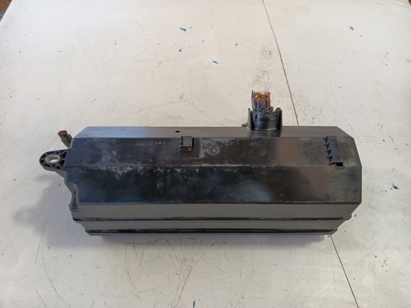 Recambio de caja fusibles delantera para land rover range rover sport ii (l494) 4.4 sdv8 4x4 referencia OEM IAM   