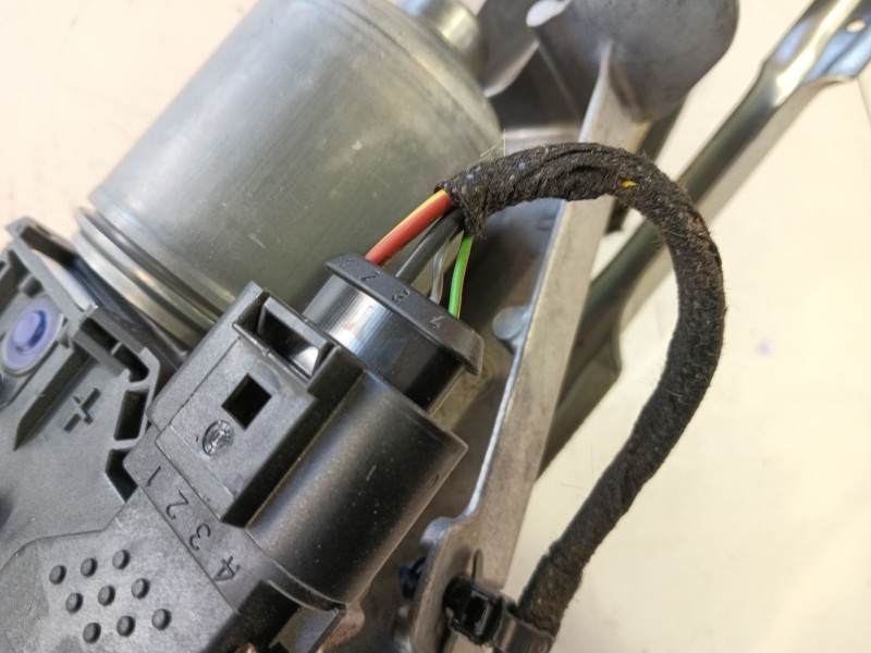 Recambio de motor limpia delantero para opel astra k (b16) 1.4 turbo (68) referencia OEM IAM 39034606  