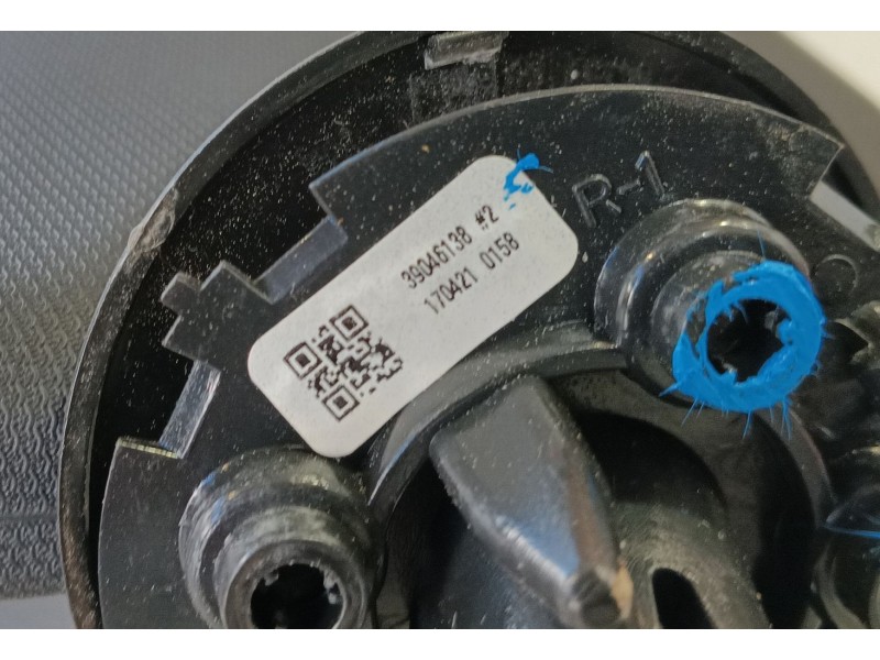 Recambio de parasol derecho para opel astra k (b16) 1.4 turbo (68) referencia OEM IAM 39046137  