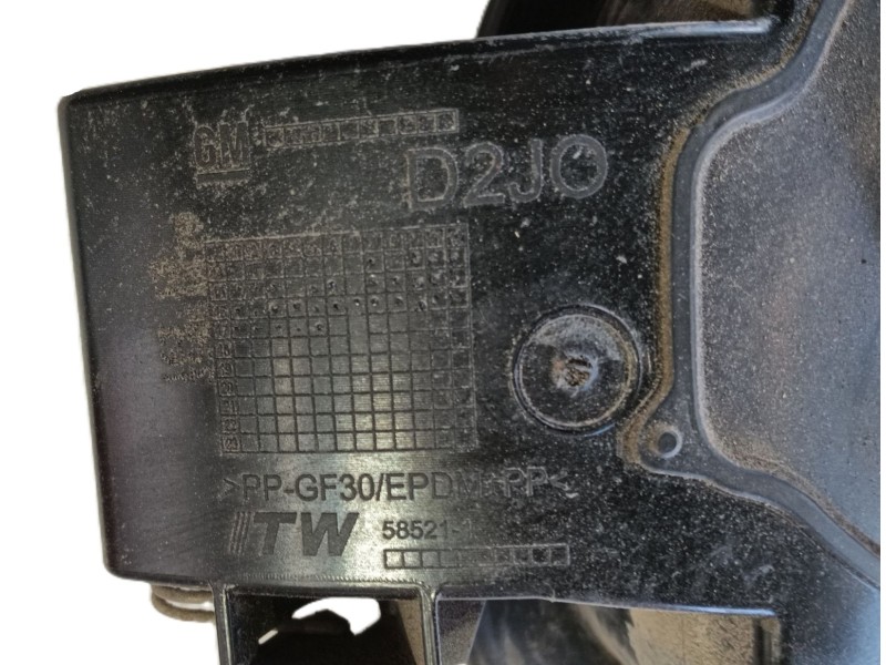 Recambio de tapa exterior combustible para opel astra k (b16) 1.4 turbo (68) referencia OEM IAM   