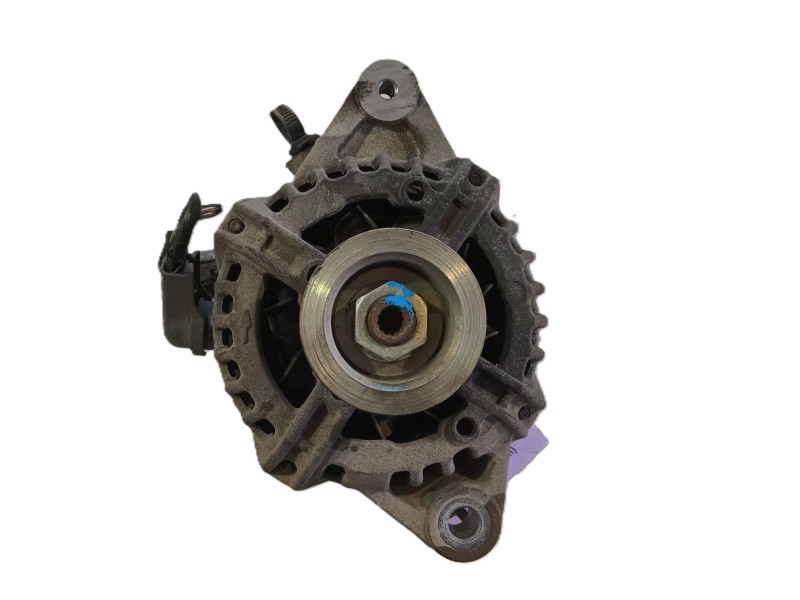 Recambio de alternador para toyota yaris (_p9_) 1.3 vvt-i (scp90_) referencia OEM IAM 270600J051 / 270600J061  