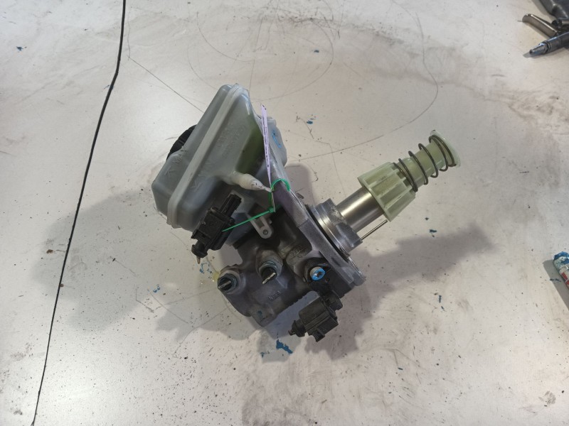 Recambio de bomba freno para audi q8 (4mn, 4mt) 50 tdi mild hybrid quattro referencia OEM IAM 4M0611021H  