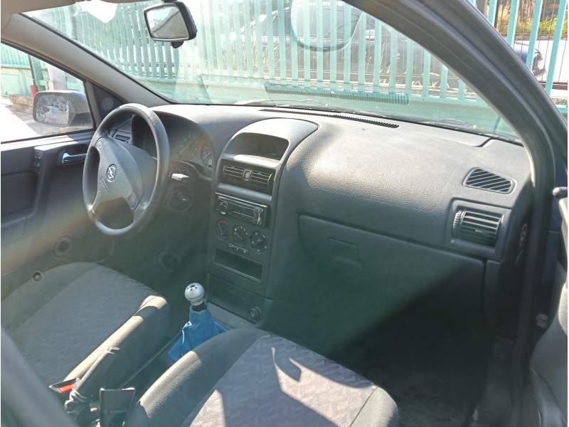 opel astra g hatchback (t98) del año 2001