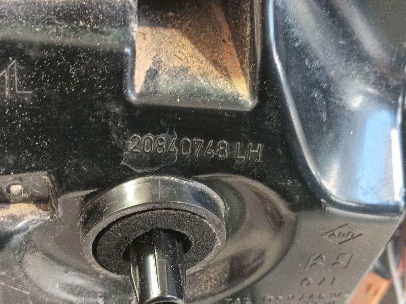 Recambio de piloto trasero izquierdo para renault captur ii (hf_) tce 140 (hfn0) referencia OEM IAM 265555698R  