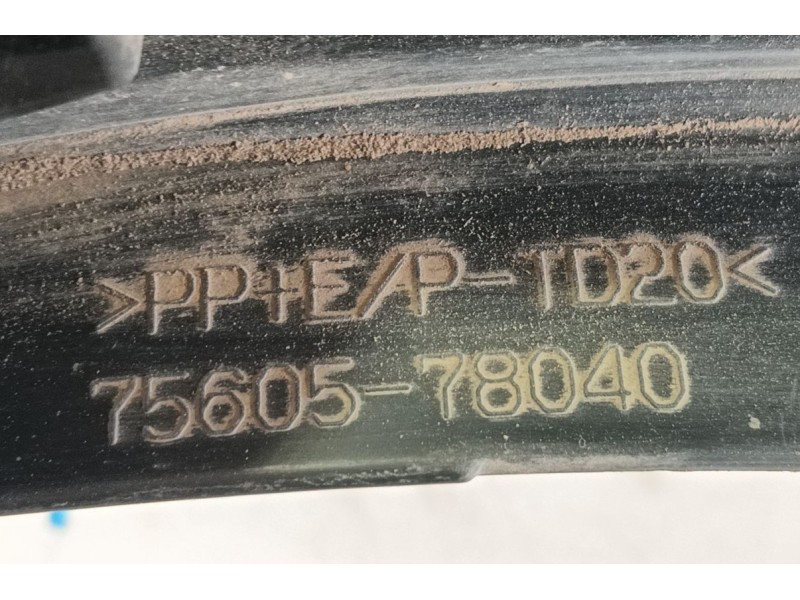 Recambio de aletin trasero derecho para lexus nx ii (_a2_, _h2_) 450h+ e-four (aazh26) referencia OEM IAM   