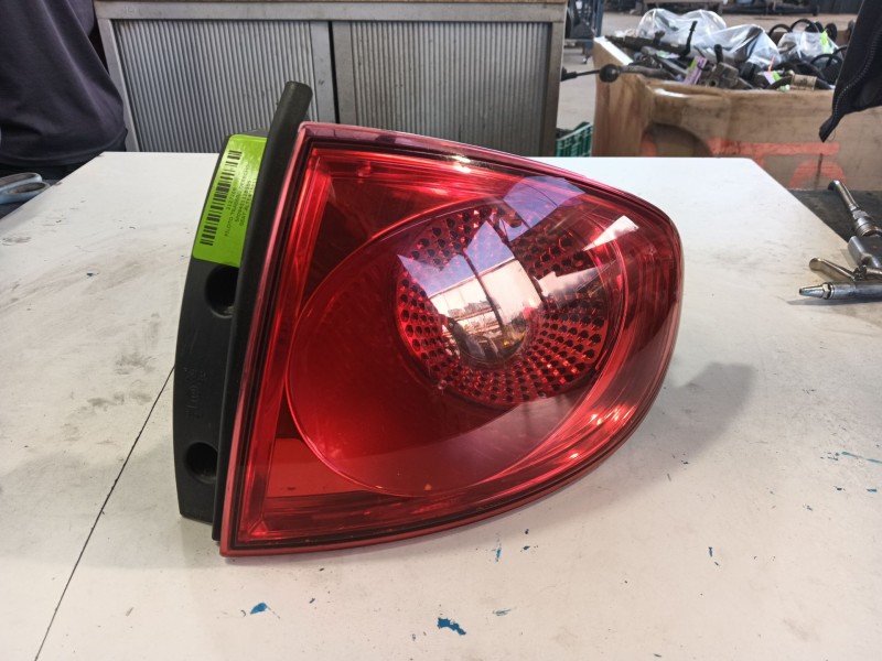 Recambio de piloto trasero derecho para seat altea (5p1) 1.9 tdi referencia OEM IAM 5P0945112B9B9  