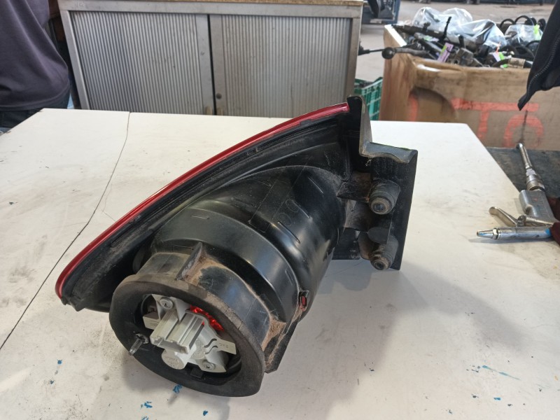 Recambio de piloto trasero derecho para seat altea (5p1) 1.9 tdi referencia OEM IAM 5P0945112B9B9  