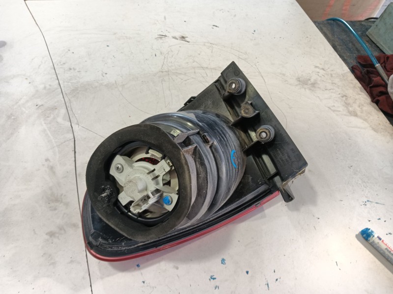 Recambio de piloto trasero izquierdo para seat altea (5p1) 1.9 tdi referencia OEM IAM   