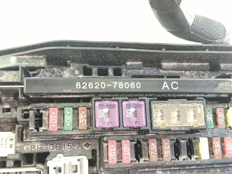 Recambio de caja reles / fusibles para lexus nx ii (_a2_, _h2_) 450h+ e-four (aazh26) referencia OEM IAM   