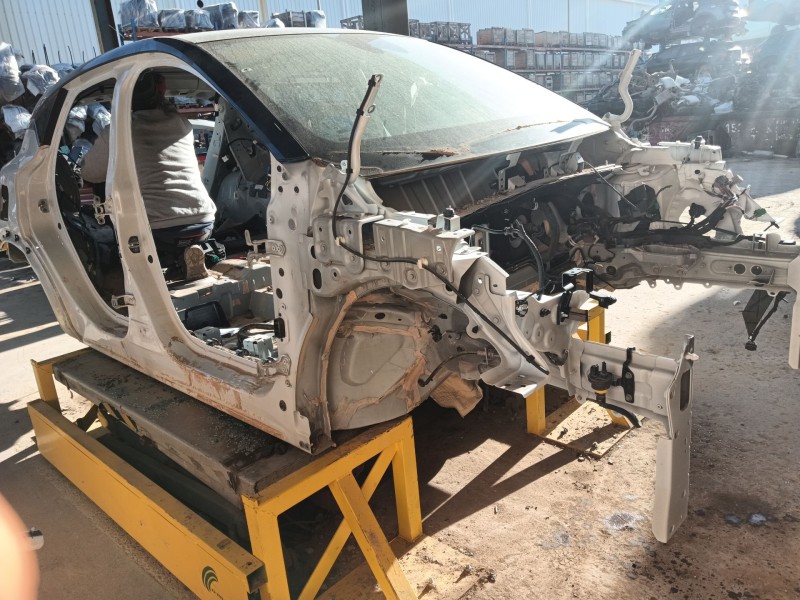 Recambio de punta chasis delantera para renault captur ii (hf_) tce 140 (hfn0) referencia OEM IAM   