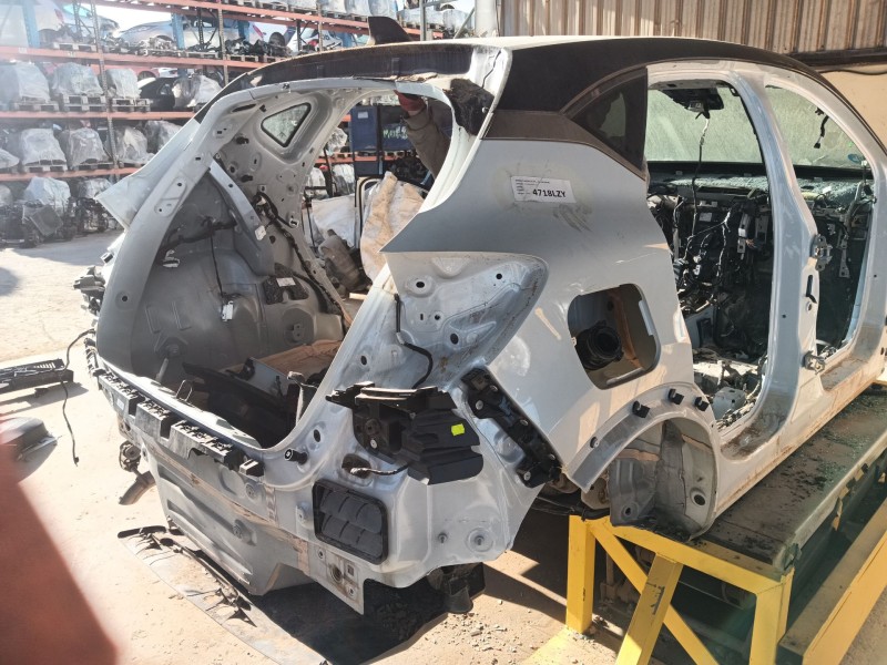 Recambio de aleta trasera derecha para renault captur ii (hf_) tce 140 (hfn0) referencia OEM IAM   