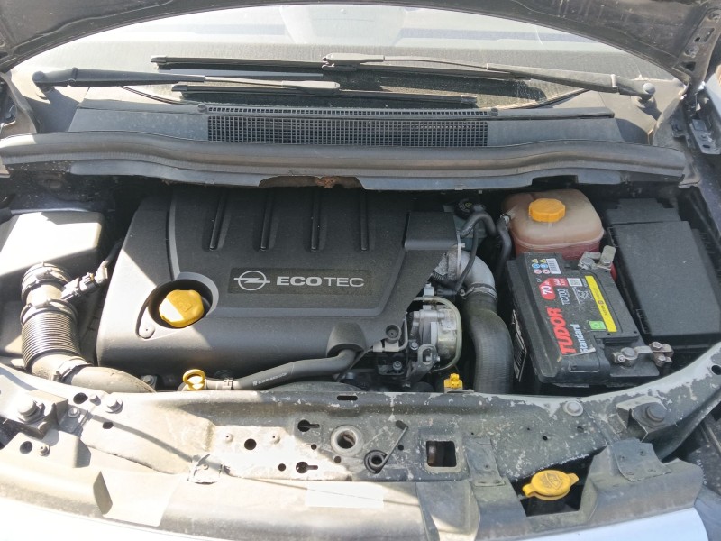 Recambio de despiece motor para opel zafira / zafira family b (a05) 1.9 cdti (m75) referencia OEM IAM   