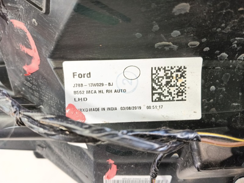 Recambio de faro derecho para ford ka+ iii (uk, fk) 1.2 ti-vct referencia OEM IAM 2539468 J7BB13W029BJ 