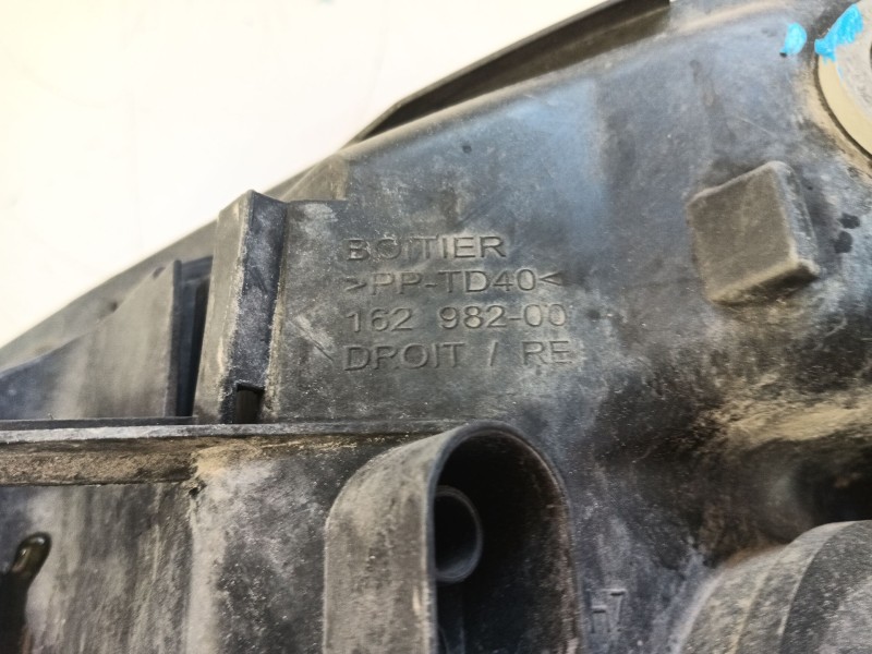 Recambio de faro derecho para citroën c4 picasso i monospace (ud_) 1.6 hdi referencia OEM IAM 6206A8  