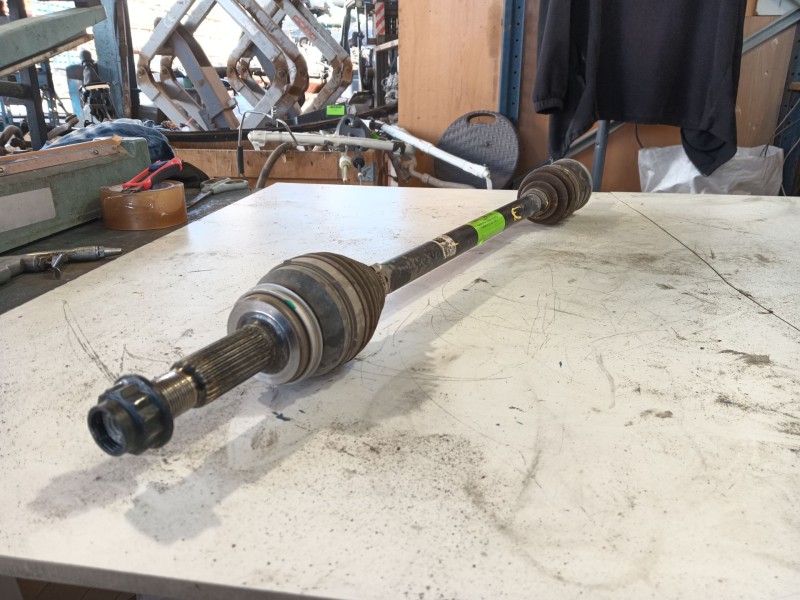 Recambio de transmision trasera izquierda para lexus nx ii (_a2_, _h2_) 450h+ e-four (aazh26) referencia OEM IAM   