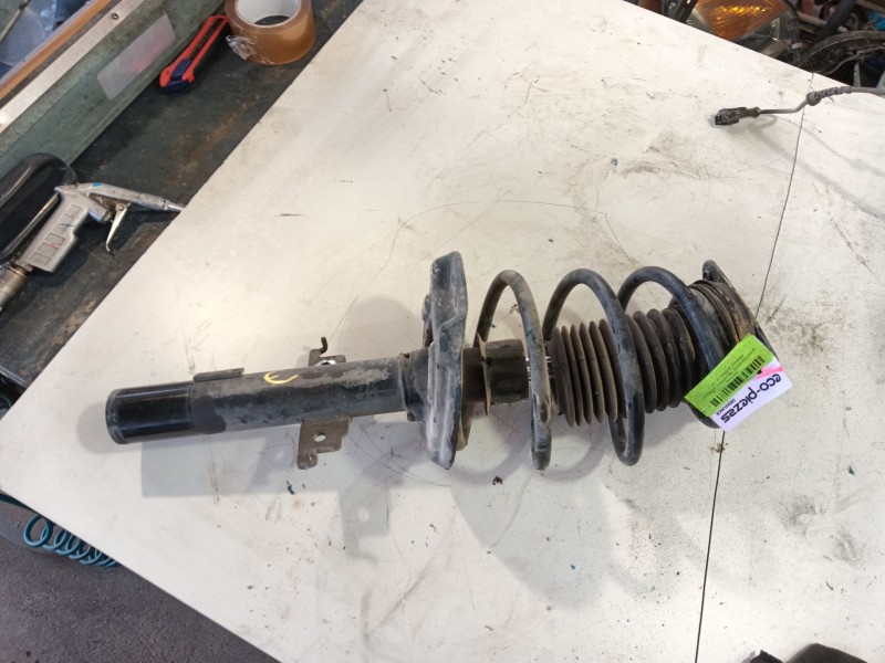 Recambio de amortiguador delantero derecho para renault scénic iv (j9_) 1.2 tce 130 referencia OEM IAM   