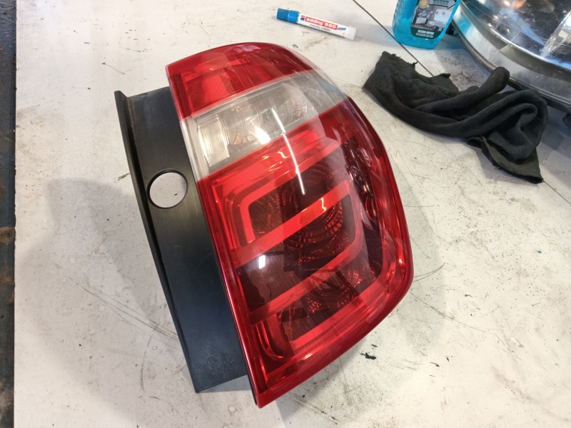 Recambio de piloto trasero derecho para citroën c4 picasso i monospace (ud_) 1.6 hdi referencia OEM IAM 6351CA  