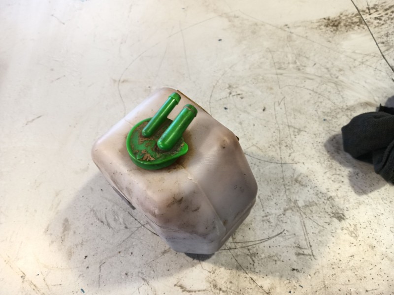 Recambio de deposito expansion para dfsk k series caja/chasis 1.3 referencia OEM IAM   