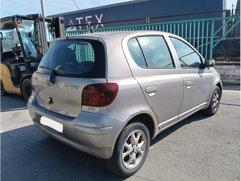 toyota yaris (_p1_) del año 2008