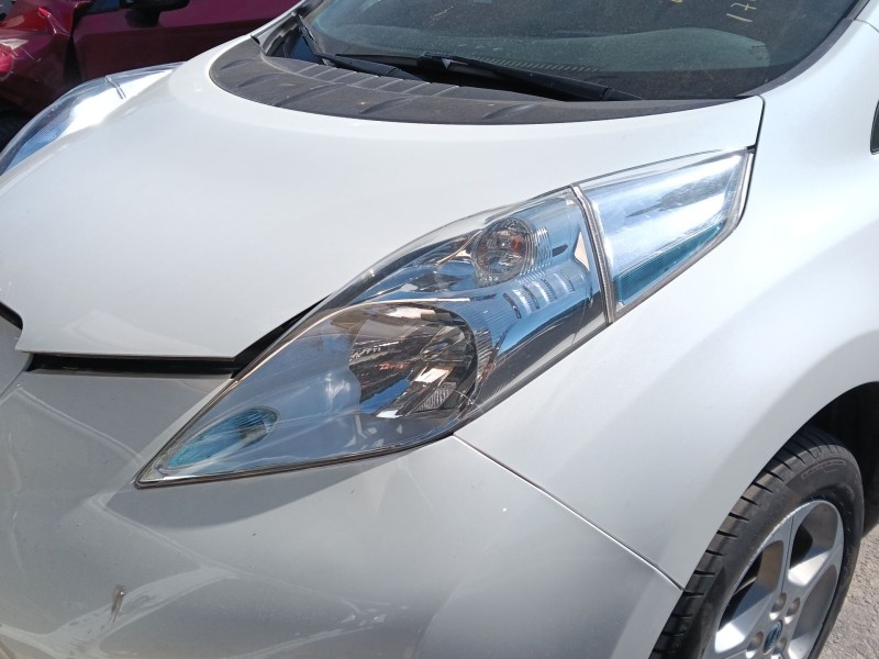Recambio de faro izquierdo para nissan leaf (ze0) electric referencia OEM IAM 260753NA0B / 260603NL0A  