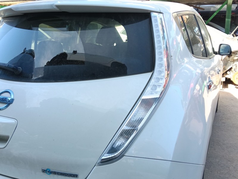 Recambio de piloto trasero derecho para nissan leaf (ze0) electric referencia OEM IAM 265543NA0B / 265503NA4B  