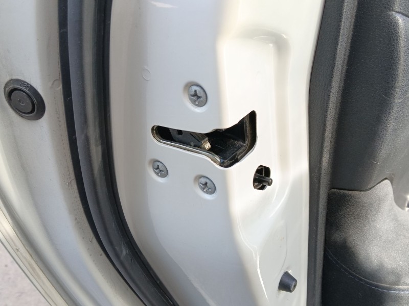 Recambio de cerradura puerta trasera izquierda para nissan leaf (ze0) electric referencia OEM IAM 825013NA0A  