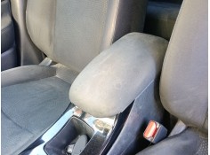 Recambio de apoyabrazos central para nissan leaf (ze0) electric referencia OEM IAM   