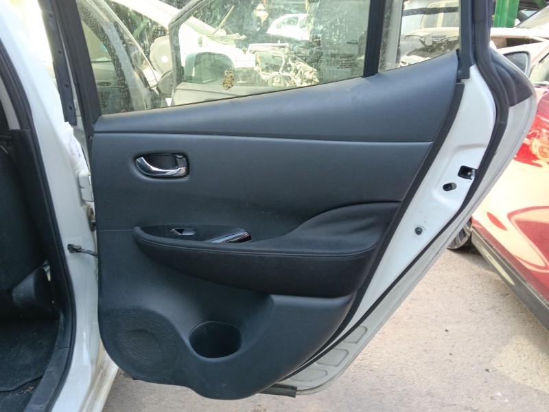 Recambio de guarnecido puerta trasera derecha para nissan leaf (ze0) electric referencia OEM IAM   