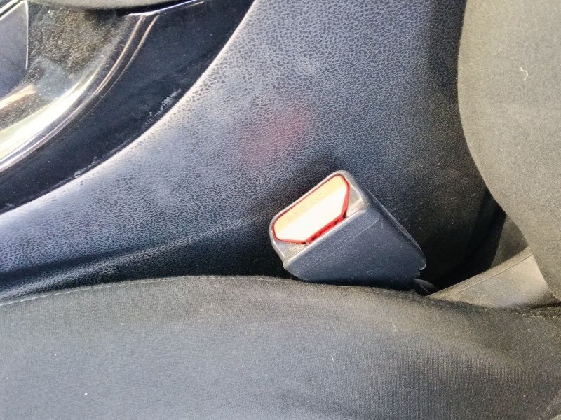 Recambio de enganche cinturon delantero izquierdo para nissan leaf (ze0) electric referencia OEM IAM   