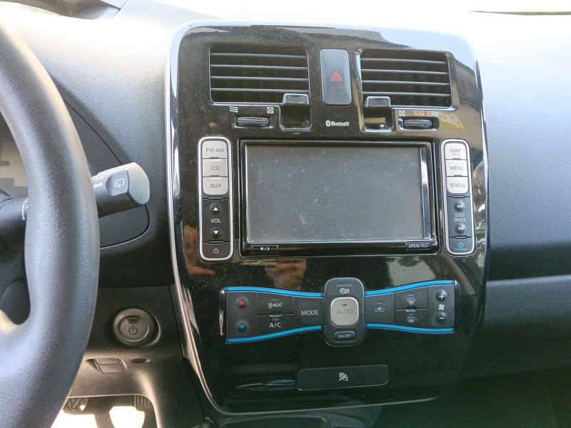 Recambio de sistema audio / radio cd para nissan leaf (ze0) electric referencia OEM IAM   