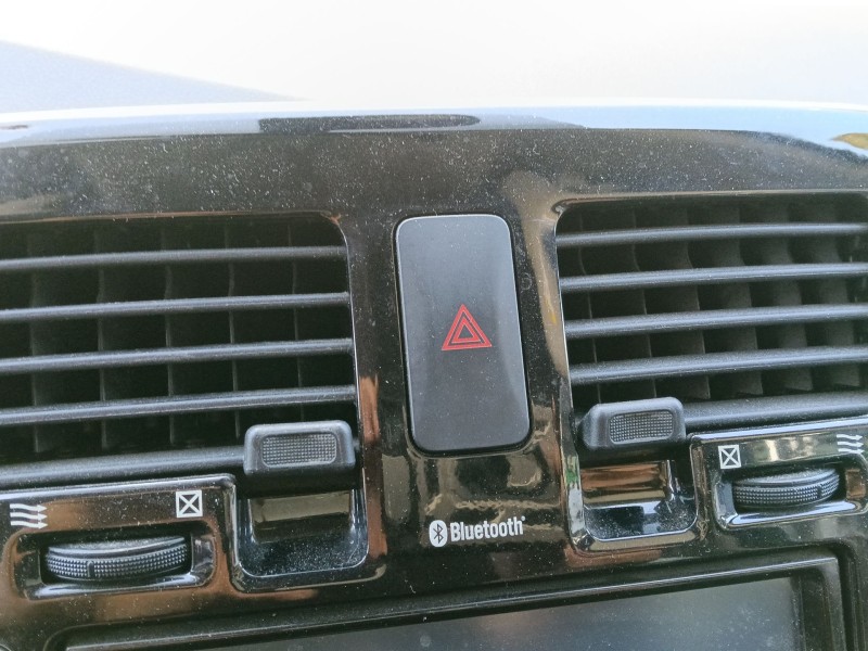 Recambio de warning para nissan leaf (ze0) electric referencia OEM IAM 252903NA0A  