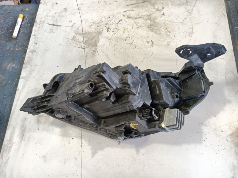 Recambio de faro derecho para opel corsa f (p2jo) corsa-e (68) referencia OEM IAM   