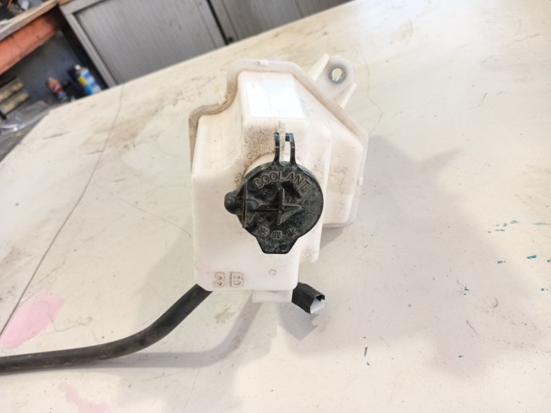 Recambio de deposito limpia para lexus nx ii (_a2_, _h2_) 450h+ e-four (aazh26) referencia OEM IAM   