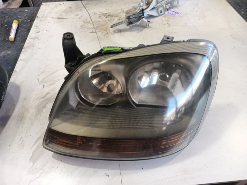 Recambio de faro izquierdo para nissan almera tino (v10) 2.2 dci referencia OEM IAM   