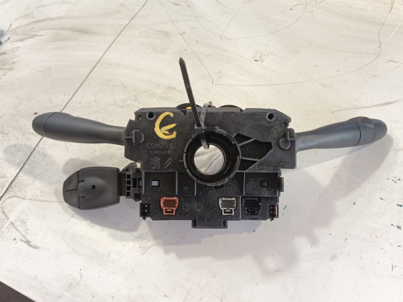 Recambio de mando multifuncion para peugeot 307 break (3e) 2.0 hdi 135 referencia OEM IAM 6242AY  