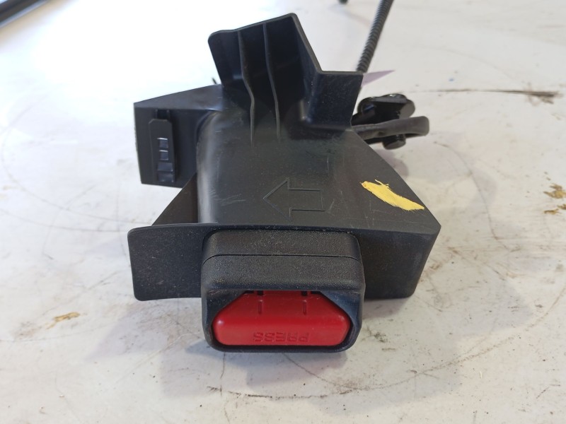 Recambio de enganche cinturon trasero derecho para lexus nx ii (_a2_, _h2_) 450h+ e-four (aazh26) referencia OEM IAM   