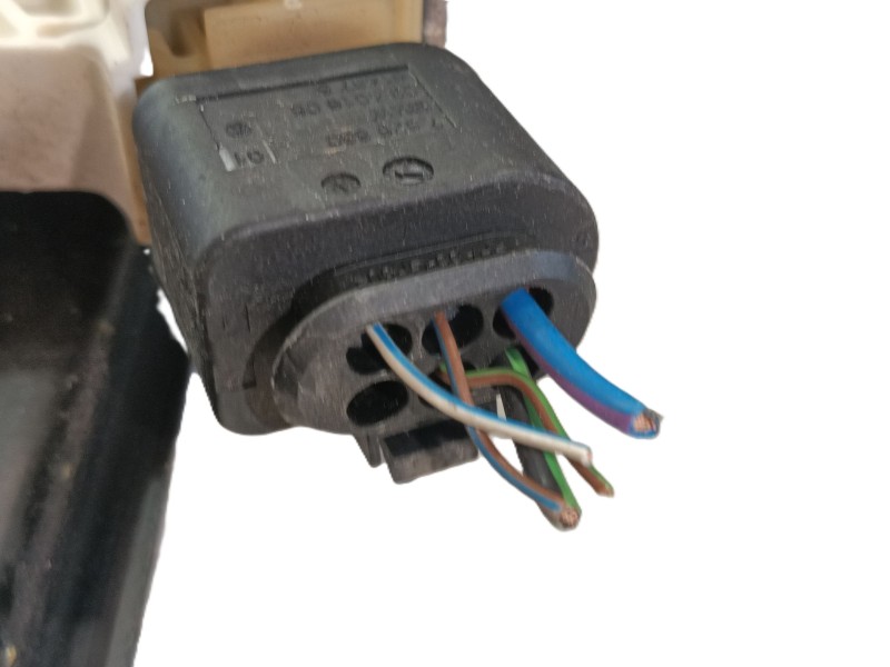 Recambio de elevalunas delantero derecho para bmw 3 (e90) 320 d referencia OEM IAM 51337140588  