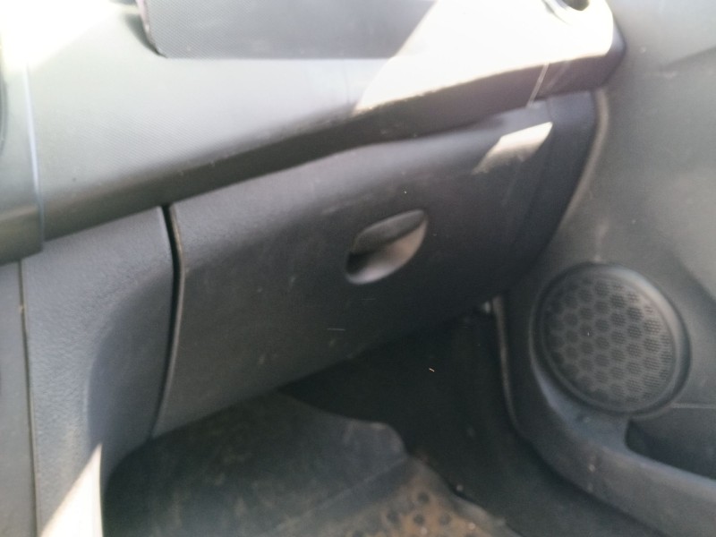 Recambio de guantera para dacia sandero ii (b8_) 1.2 referencia OEM IAM   